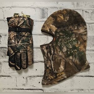 Hot Shot Camo Fleece Balaclava & Insulated Gloves Set